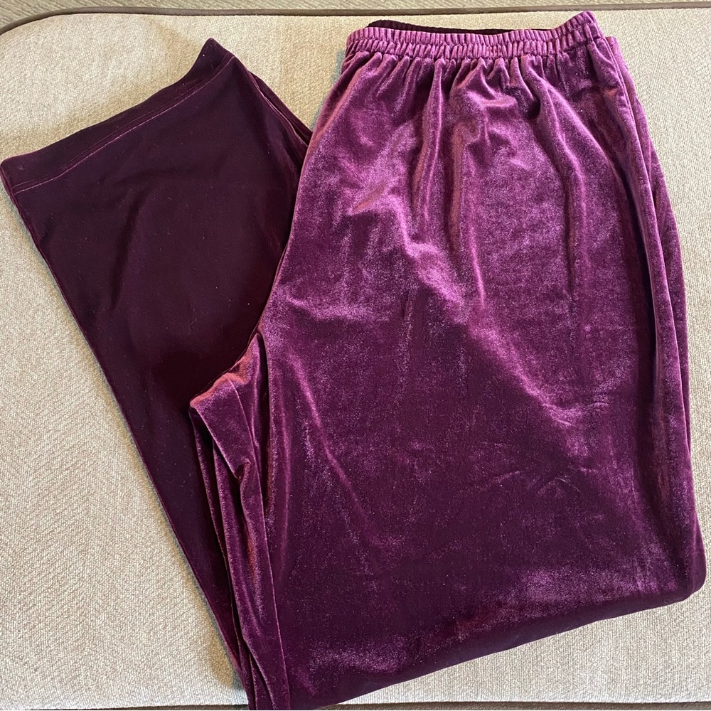 Coldwater creek 22W Velvet Pull On pants Wine Straight Leg Elastic Waist 38”‎